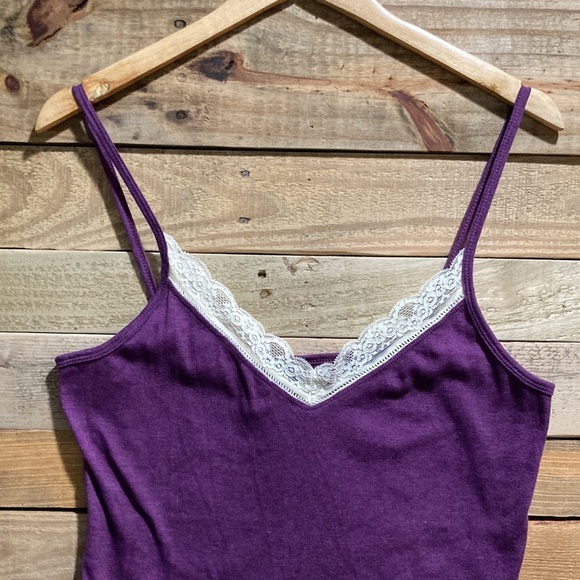 Old navy purple spaghetti strap tank top - Picture 2 of 5